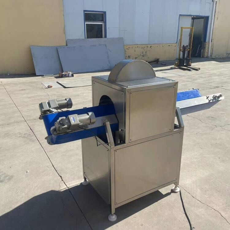 Automatic winter melon half cutting machine