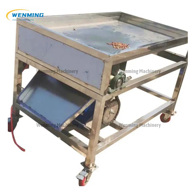 Dry Dates Cutting Machine